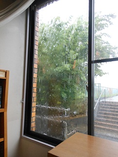 大雨で・・・。